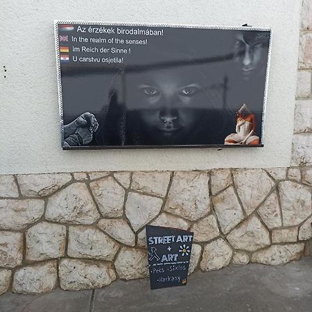 Uj Vilag Apartman Harkány Kültér fotó